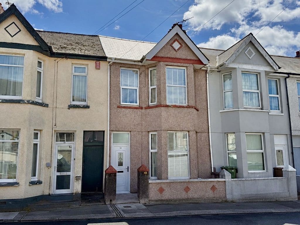 St. Georges Avenue, Plymouth, Devon, PL2 3PW