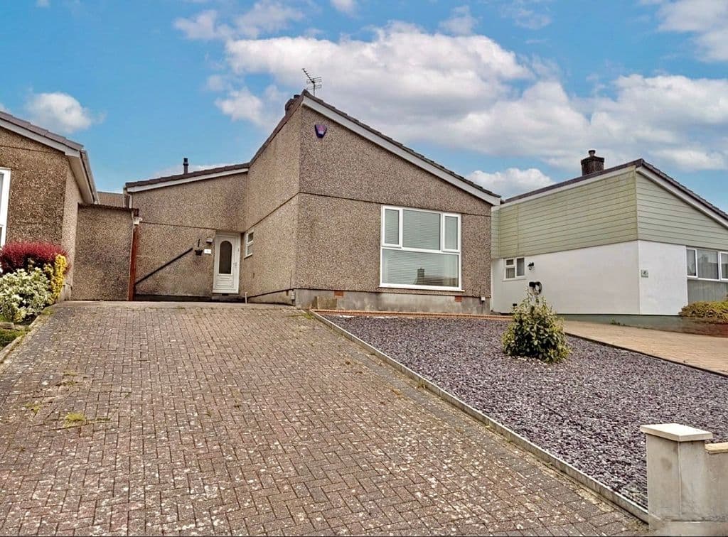 Davenham Close, Roborough, Plymouth, Devon, PL6 6BT