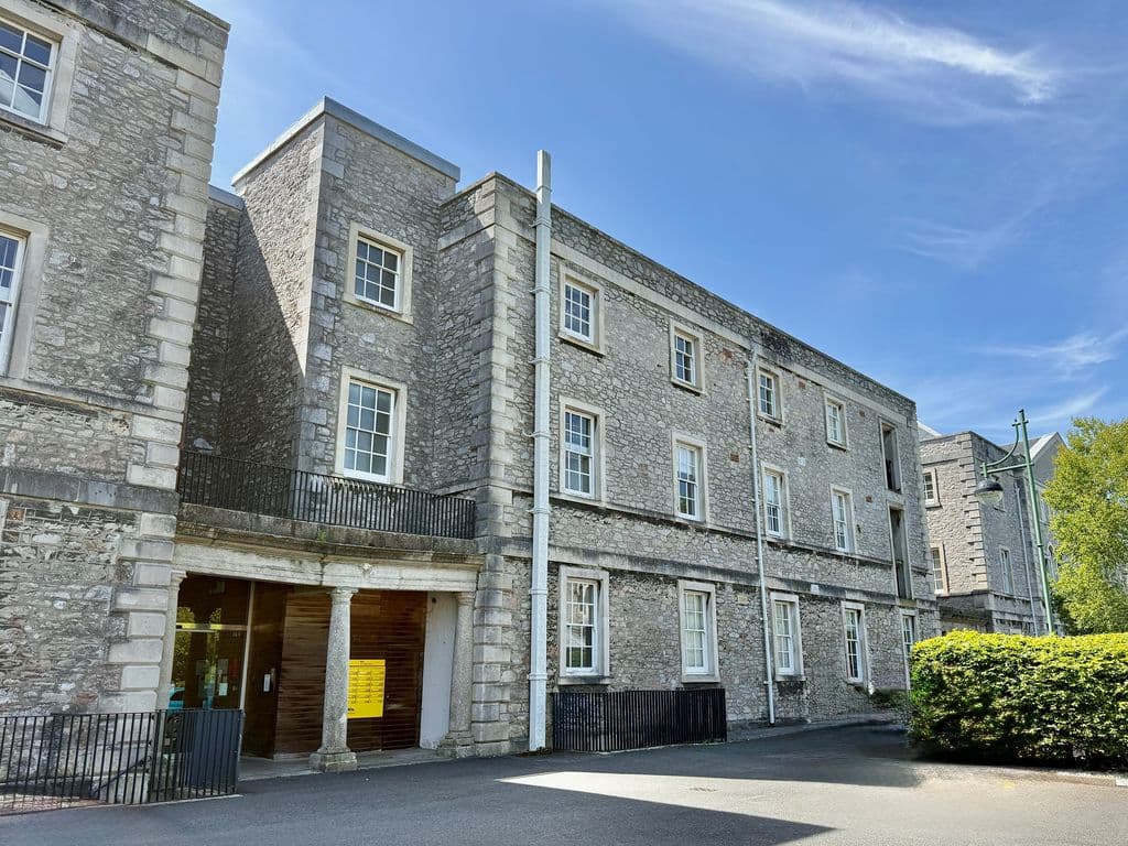 15 Craigie Drive, Millfields, Plymouth, Devon, PL1 3FY