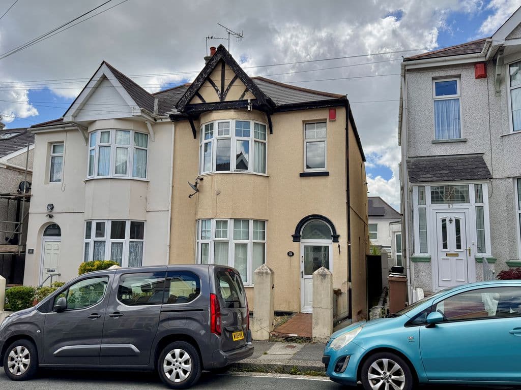 Beechcroft Road, Beacon Park, Plymouth, Devon, PL2 3JY