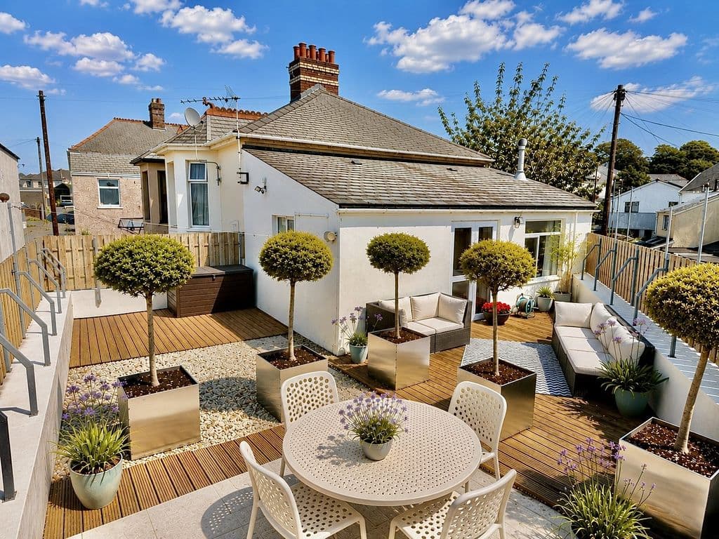 Wesley Cottages, Peverell, Plymouth, Devon, PL3 4RB