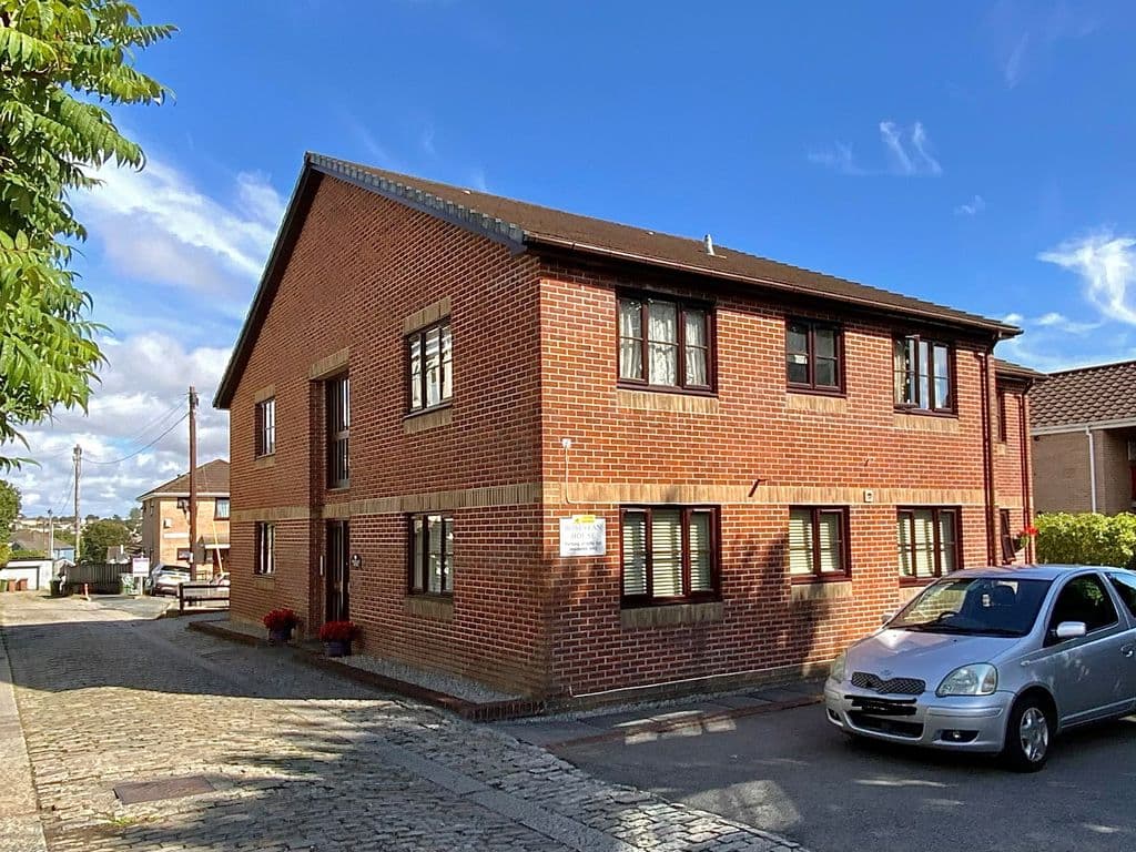 Rosevean Gardens, Mannamead, Plymouth, Devon, PL3 5HA