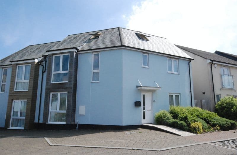 Fleetwood Gardens, Southway, Plymouth, Devon, PL6 6FA